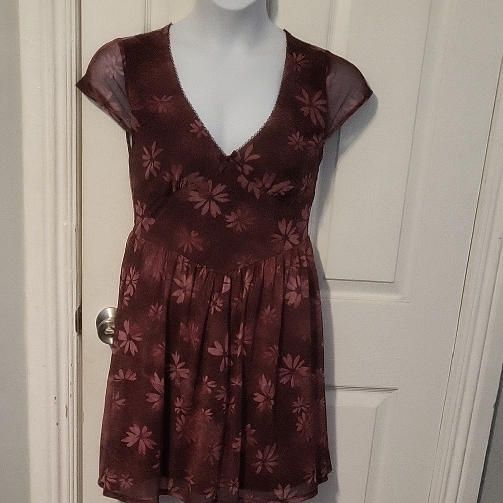 NWT Derek Heart Plum Floral V-Neck Mini Dress